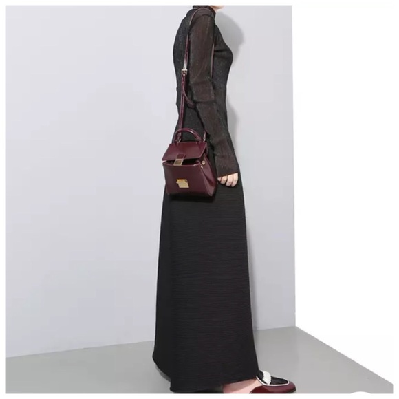 💜 ‼️LAST CALL PRICE FIRM Sheer Layering Pleated Stretch Mock Neck Top - Picture 6 of 8